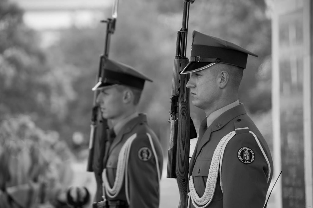Guards at Warsaw’s Tomb of the Unknown Soldier.