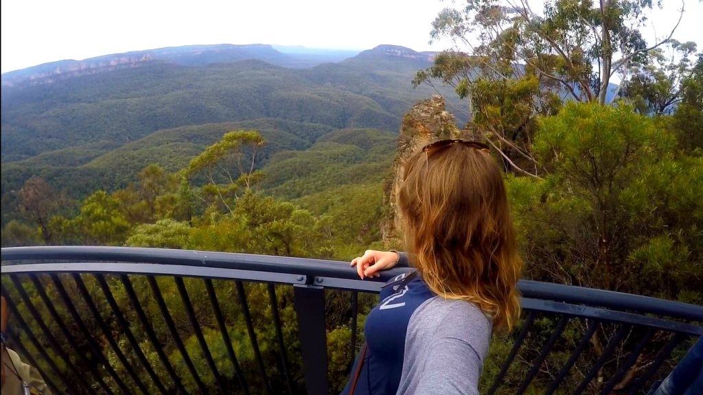 Solo traveller overlooking the Blue Mountains in Australia